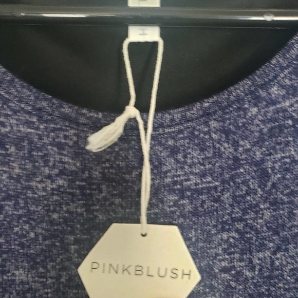 PinkBlush Boutique blue long sleeve dress with black lace at the bottom size L - Picture 3 of 5